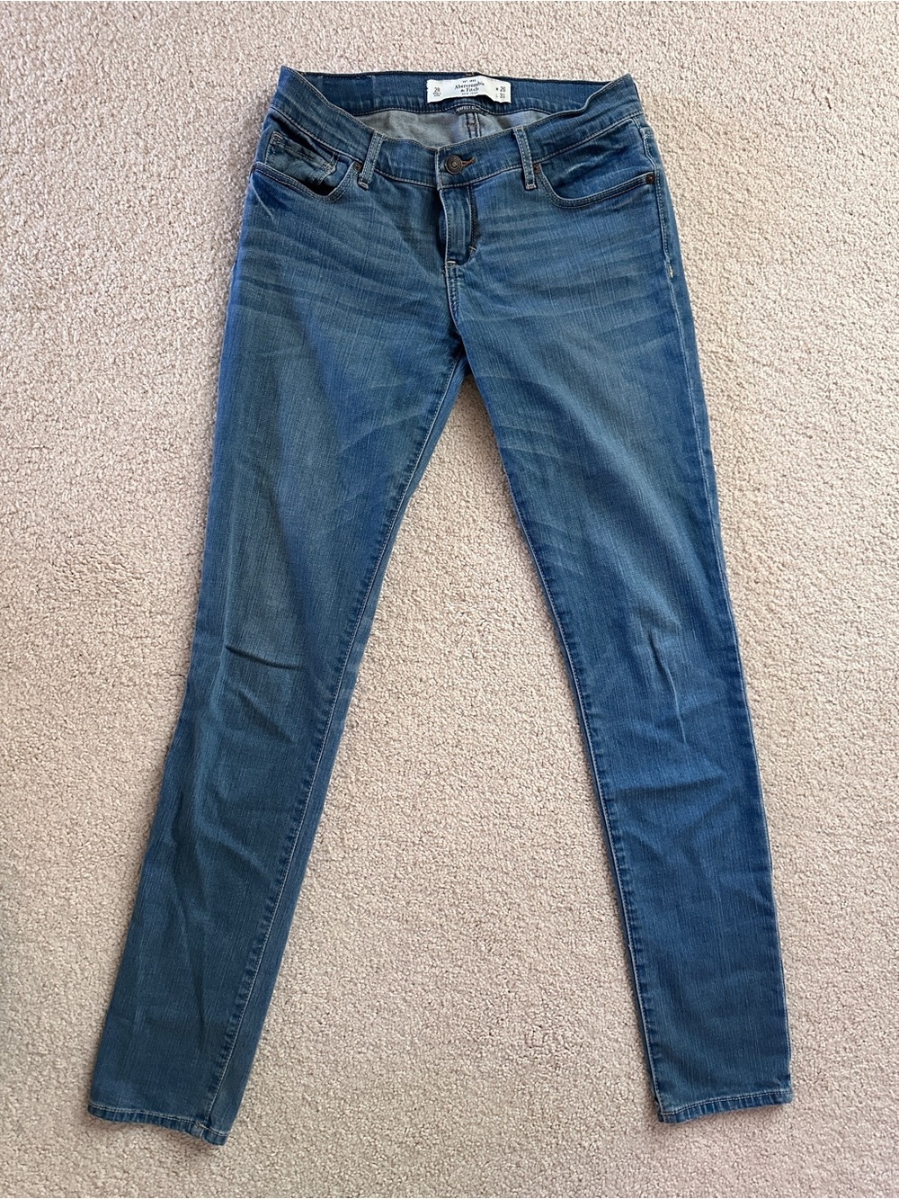 Abercrombie & Fitch Women's Skinny Jeans in Medium Blue Wash